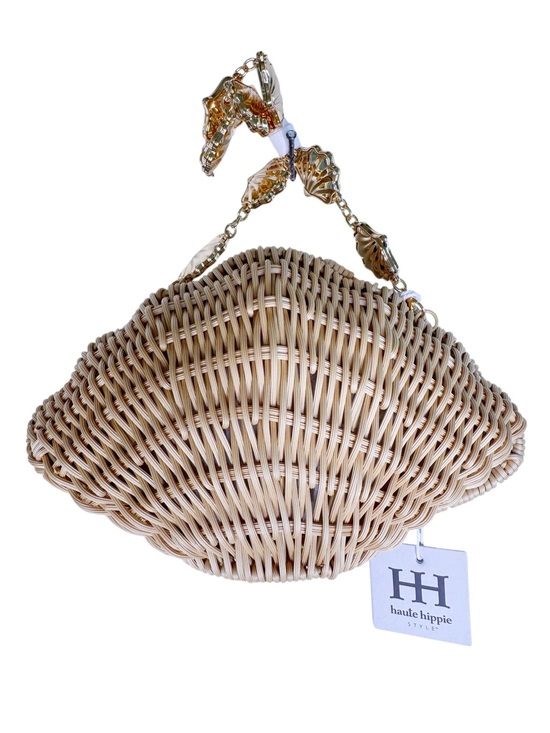 Haute Hippie Handbags - HAUTE HIPPIE NWT Woven Seashell Hand Bag w Gold Seashell Chain